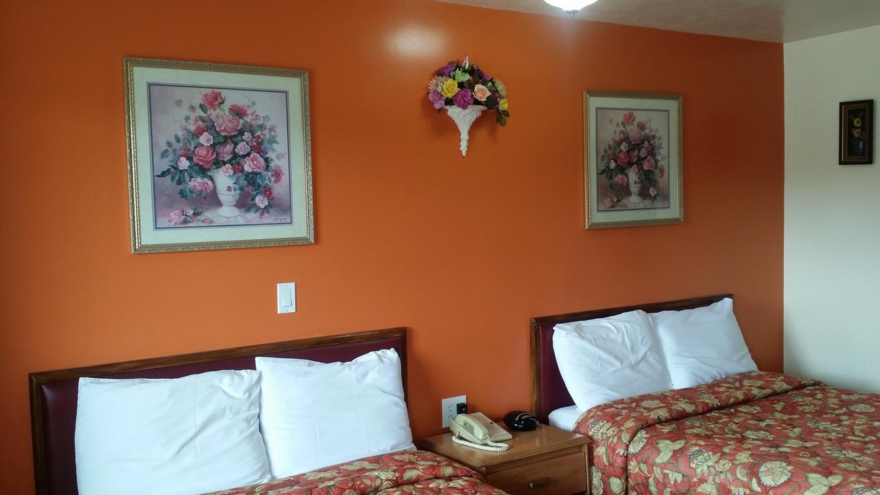 Sturgeon Falls River Mist Inn المظهر الخارجي الصورة
