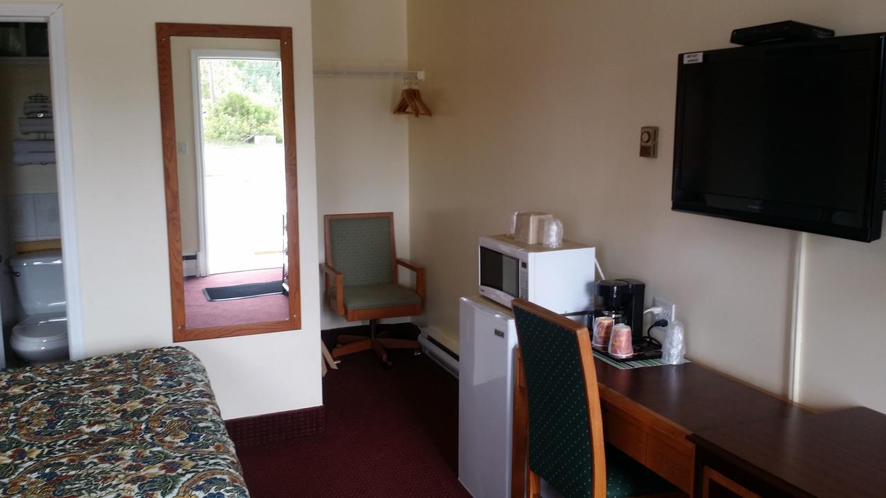 Sturgeon Falls River Mist Inn المظهر الخارجي الصورة