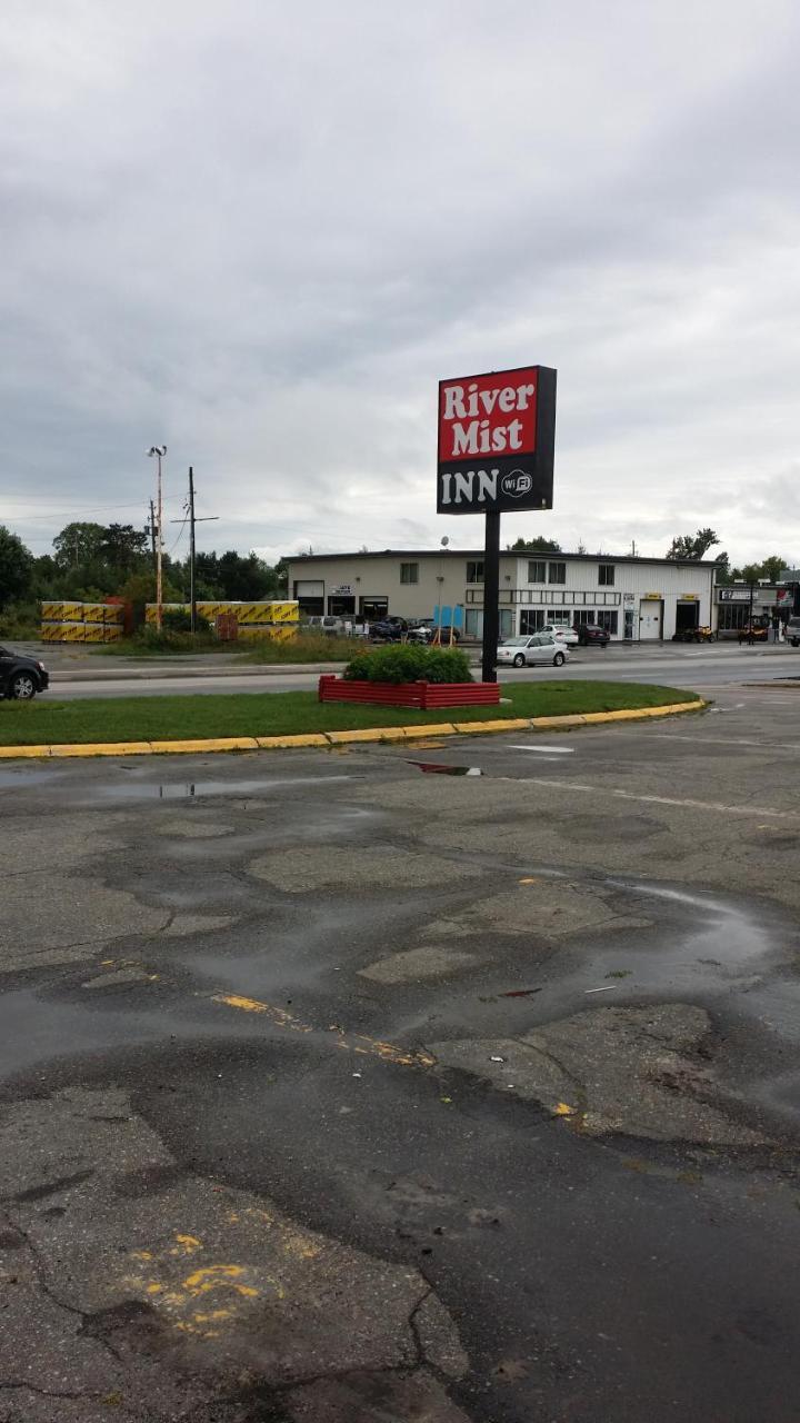 Sturgeon Falls River Mist Inn المظهر الخارجي الصورة