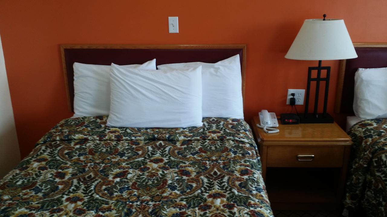 Sturgeon Falls River Mist Inn المظهر الخارجي الصورة