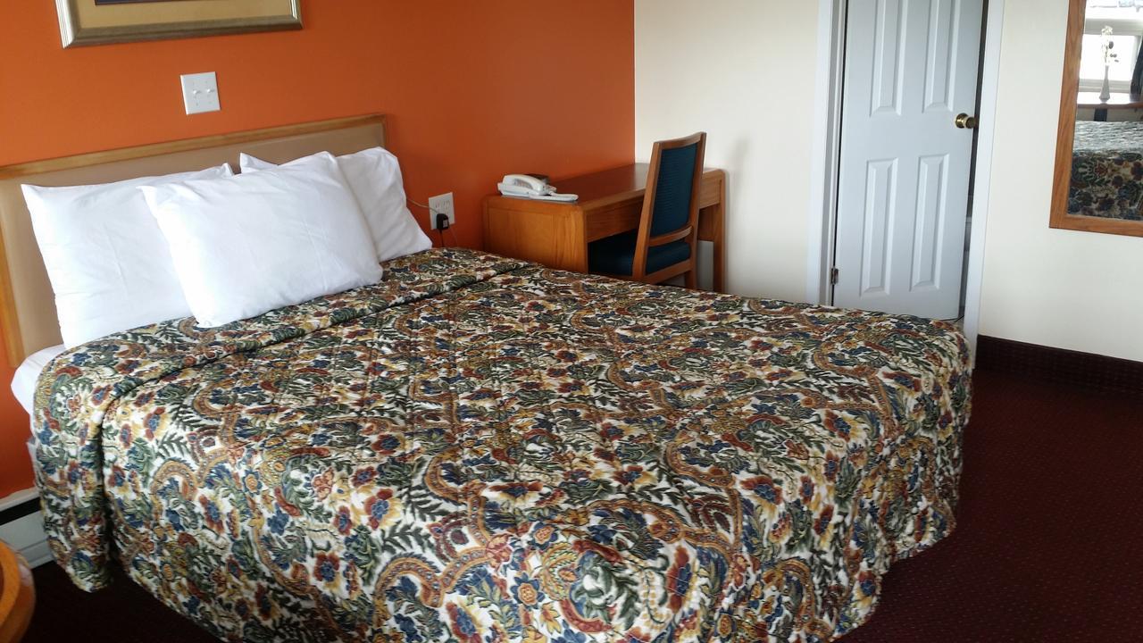 Sturgeon Falls River Mist Inn المظهر الخارجي الصورة