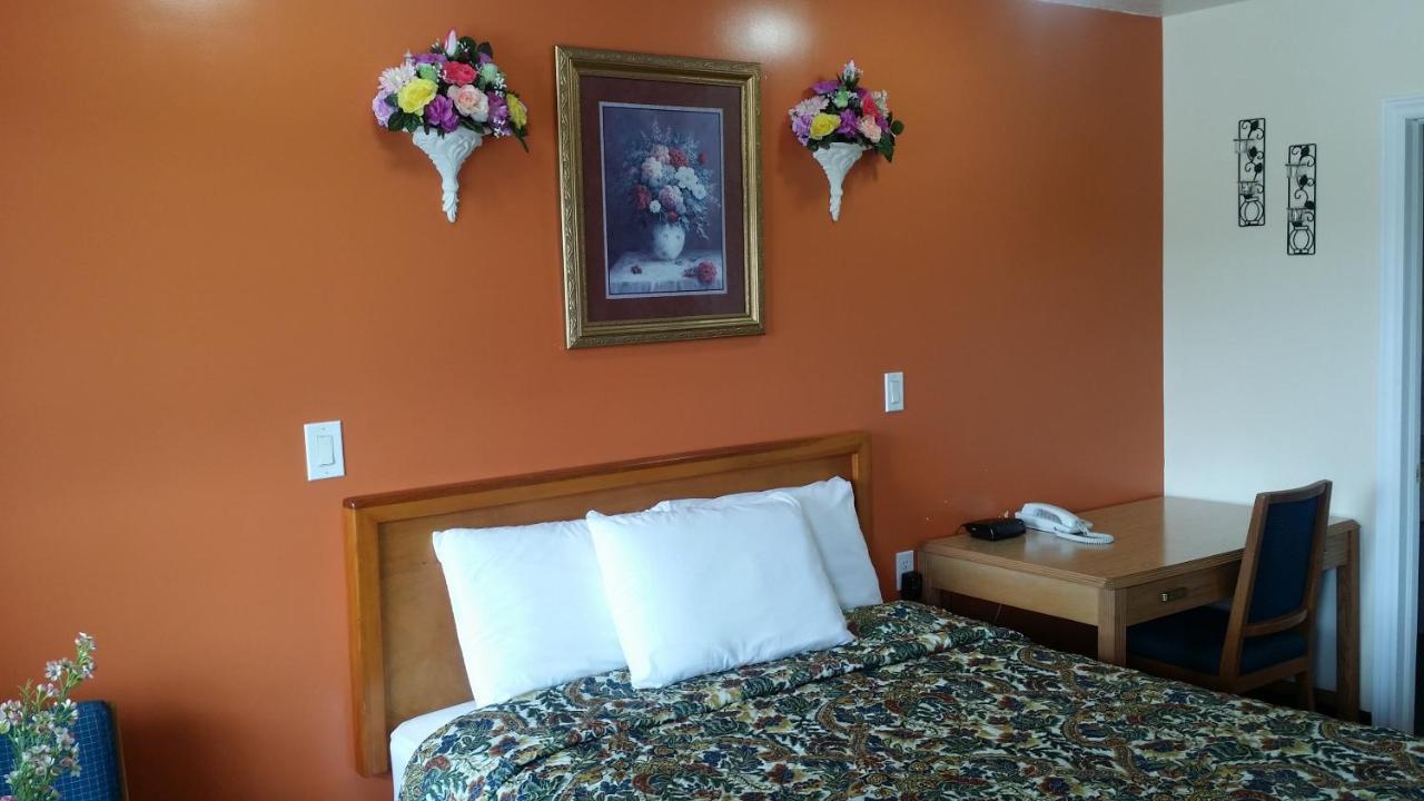 Sturgeon Falls River Mist Inn المظهر الخارجي الصورة