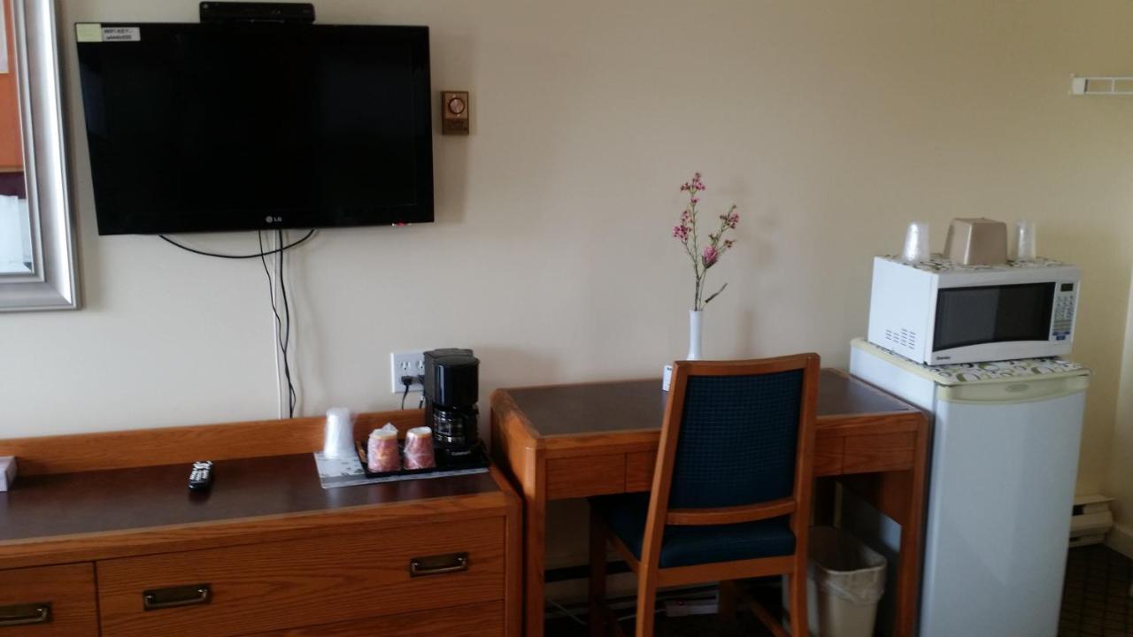 Sturgeon Falls River Mist Inn المظهر الخارجي الصورة