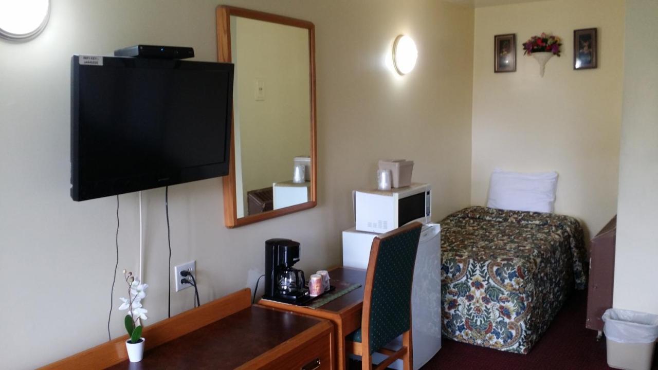 Sturgeon Falls River Mist Inn المظهر الخارجي الصورة