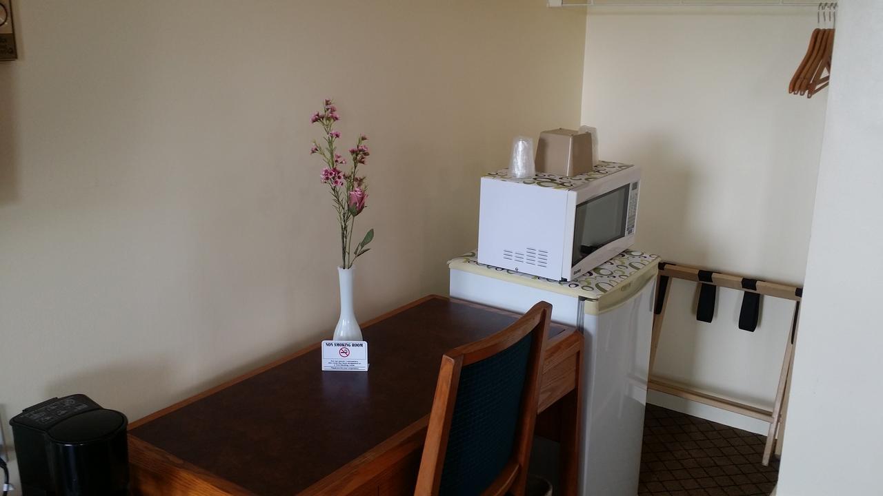 Sturgeon Falls River Mist Inn المظهر الخارجي الصورة