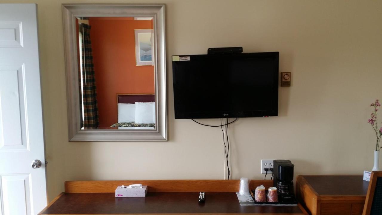 Sturgeon Falls River Mist Inn المظهر الخارجي الصورة