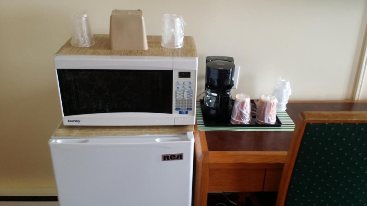 Sturgeon Falls River Mist Inn المظهر الخارجي الصورة