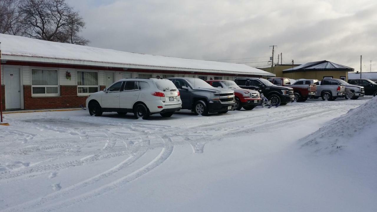 Sturgeon Falls River Mist Inn المظهر الخارجي الصورة