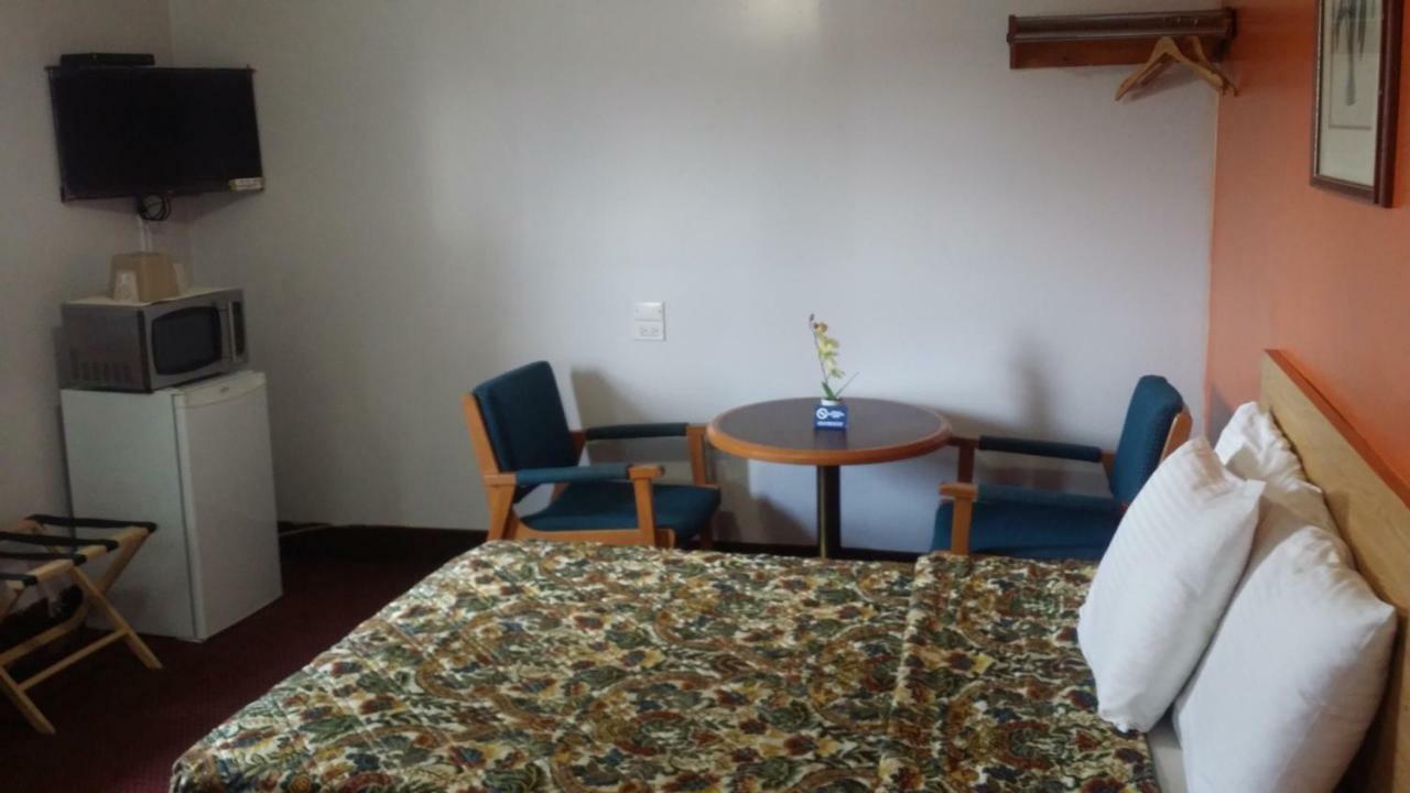 Sturgeon Falls River Mist Inn المظهر الخارجي الصورة