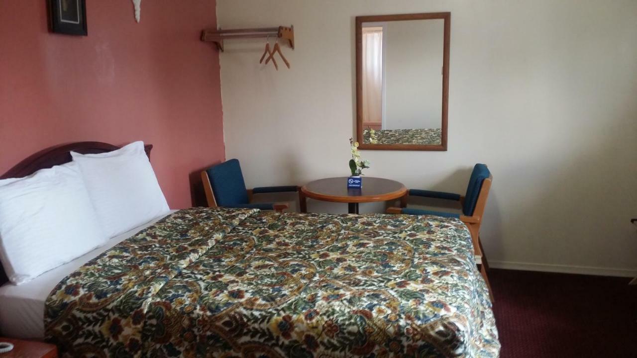Sturgeon Falls River Mist Inn المظهر الخارجي الصورة